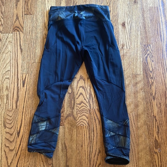 Lululemon leggings 24inch - Picture 4 of 6